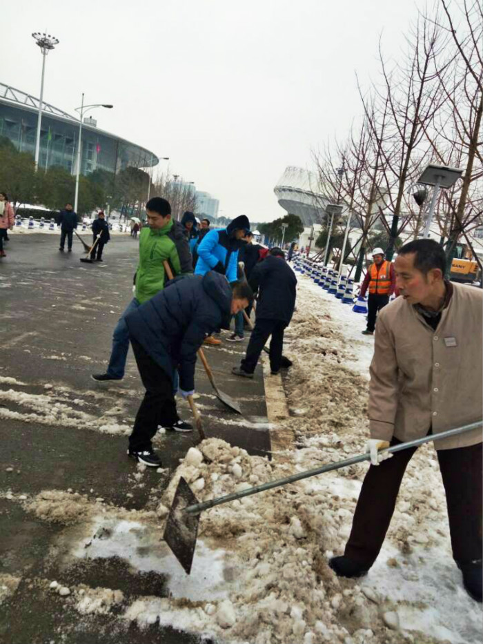 一場(chǎng)雪，體育中心美得不要不要的 但最美的風(fēng)景還是他們(圖6)