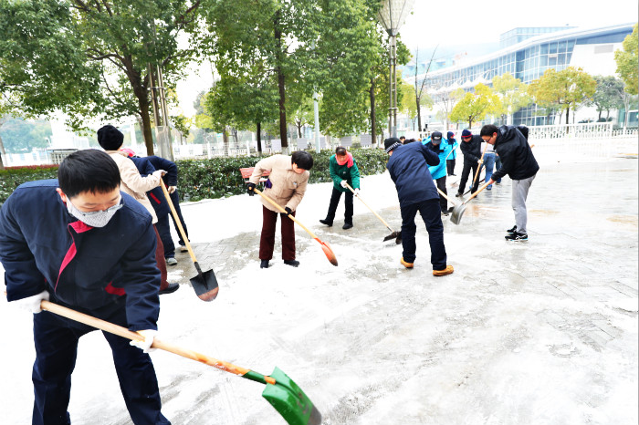 一場雪，體育中心美得不要不要的</br>但最美的風(fēng)景還是他們(圖15)