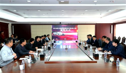 引擎轟鳴，賽車狂飆 “鐵馬”今年十一開(kāi)賽</br>“車都”將上演現(xiàn)實(shí)版“速度與激情”(圖2)
