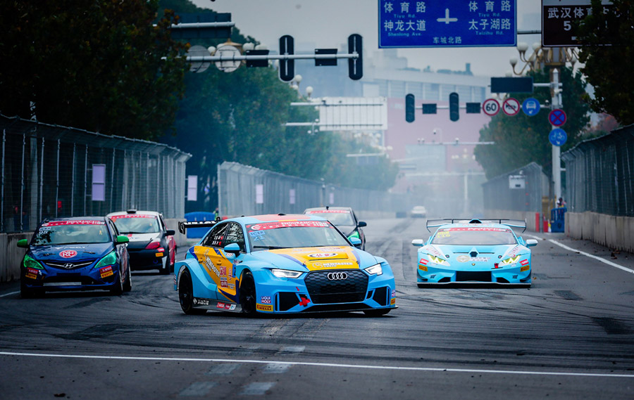 “鐵馬”為媒，造車(chē)之城漸成賽車(chē)之城